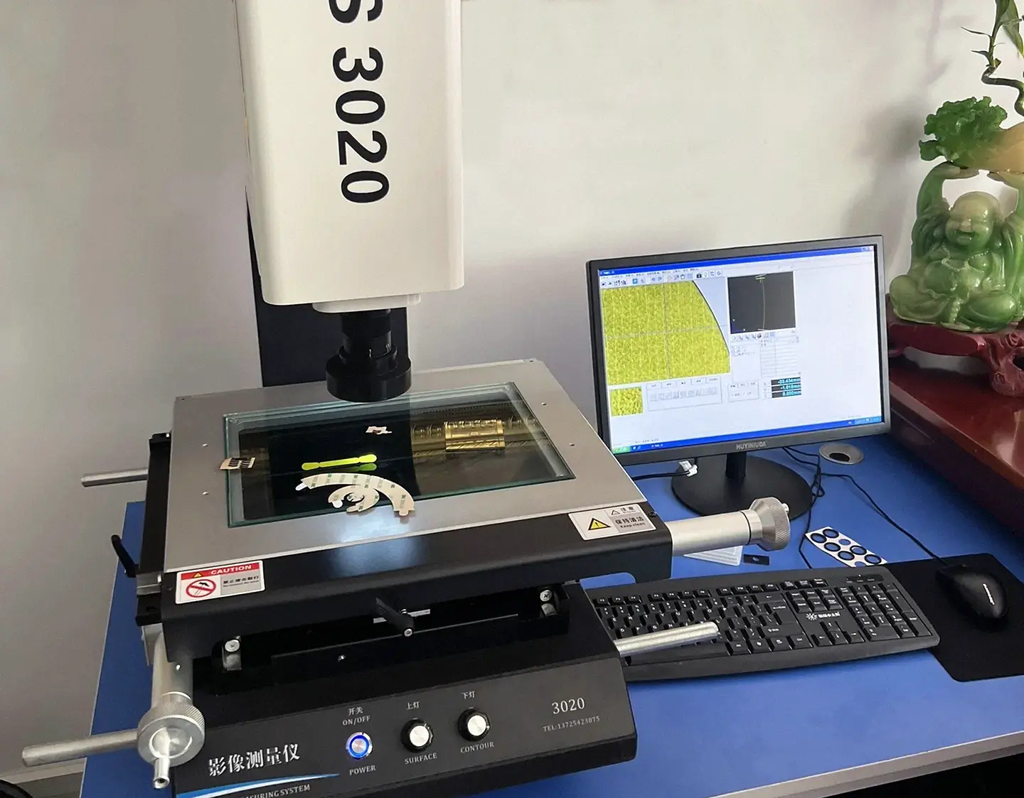 VMS 3020 video measuring system for precision inspection of sheet metal and CNC machined parts