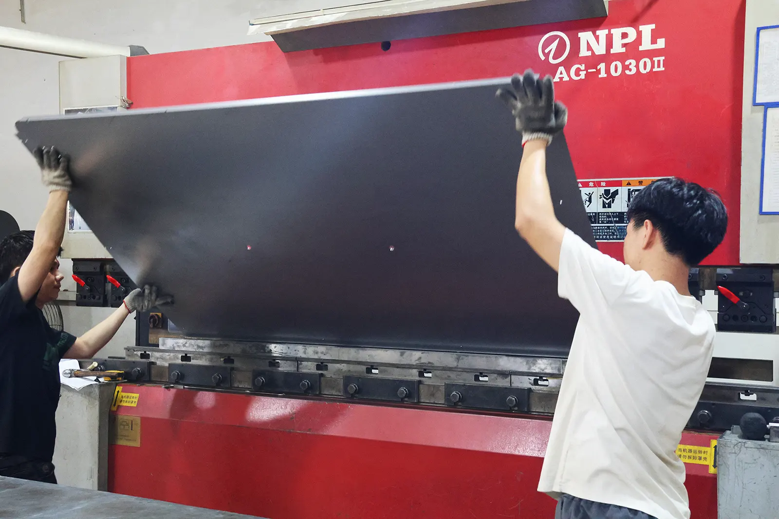 Sheet Metal Bending Machine