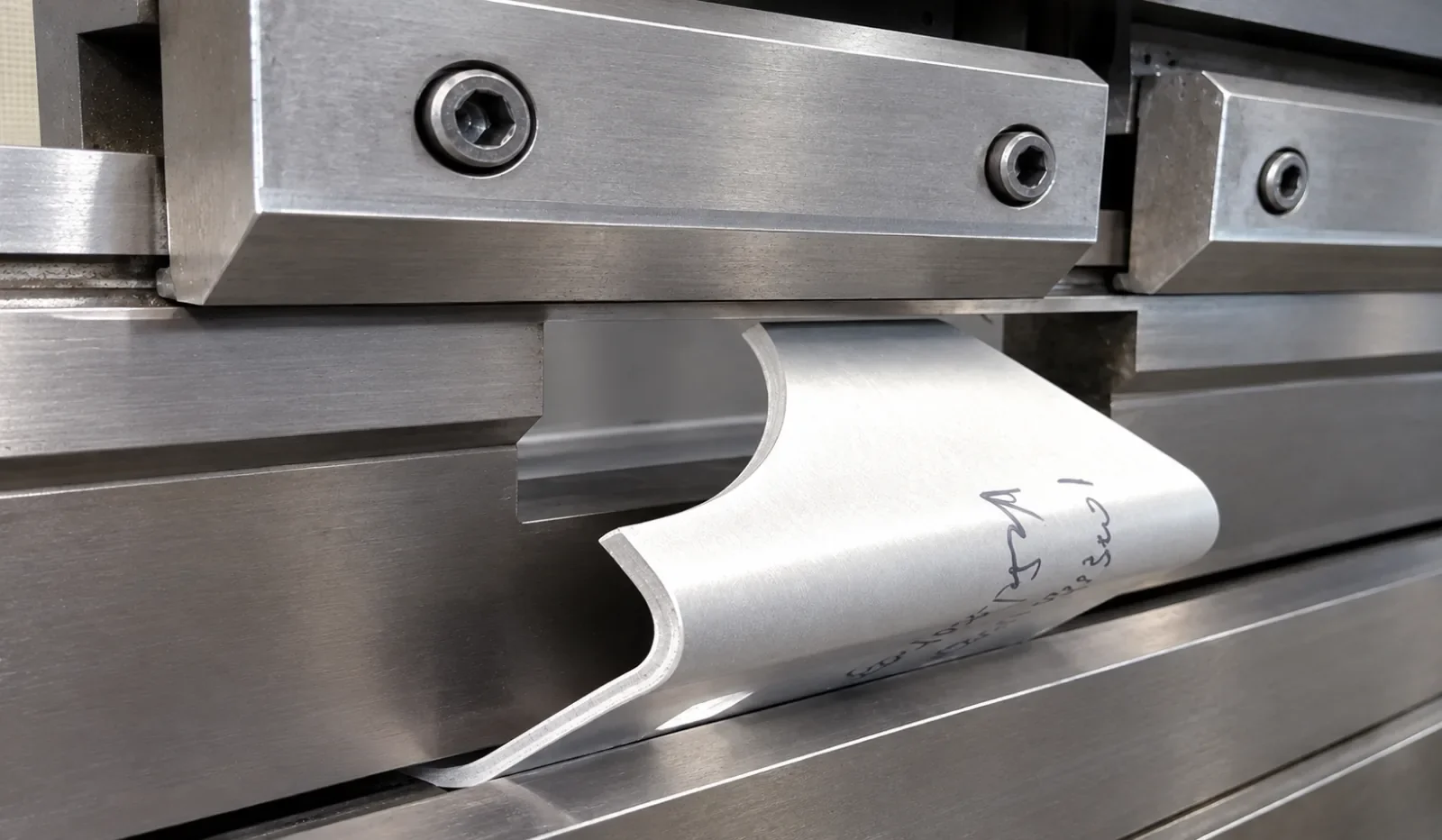 R15 upper punch with local clearance machining used for sheet metal bending